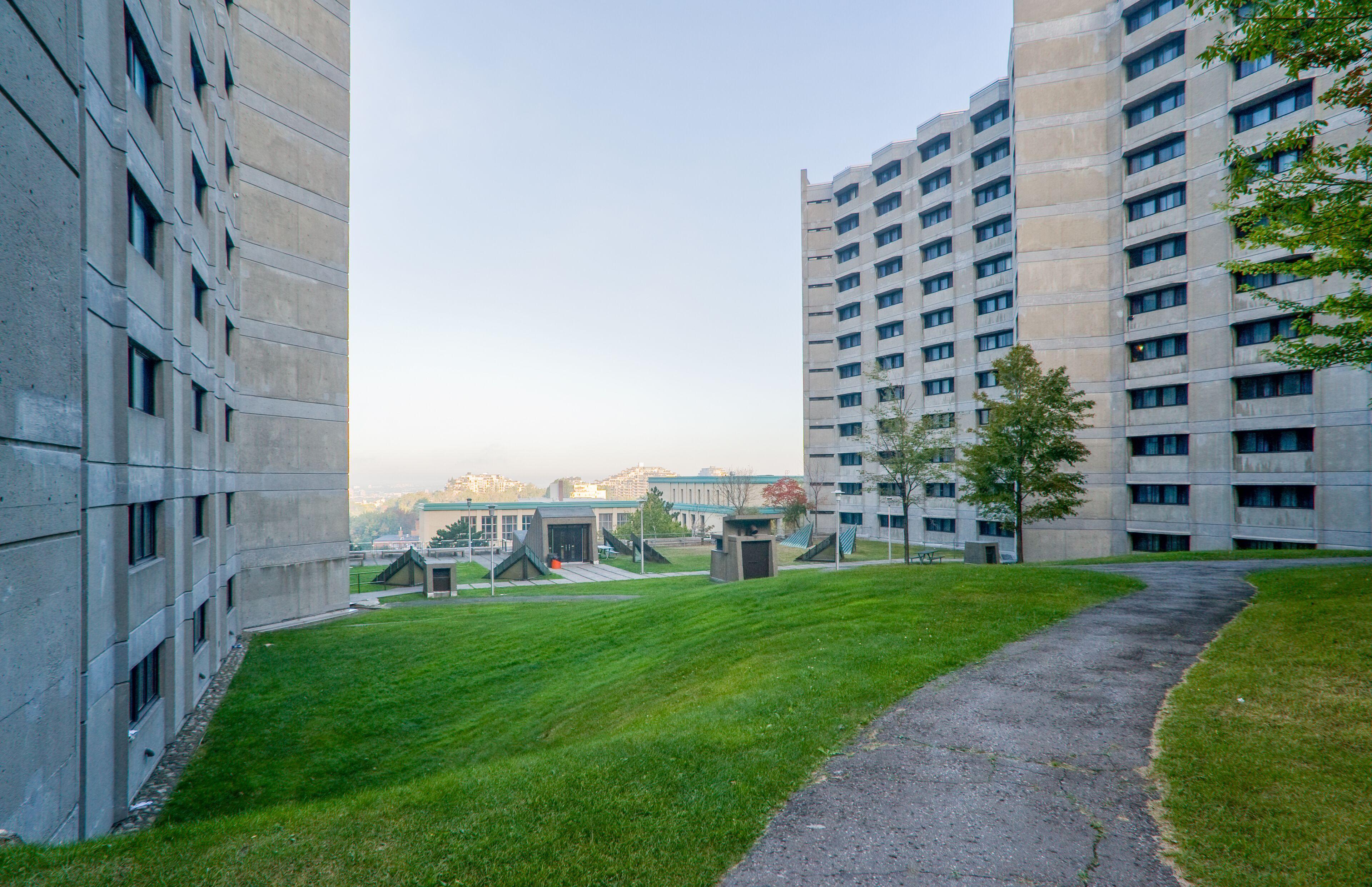 Zum Mtl Auberge D'Ete - Universite De Montreal, Montreal